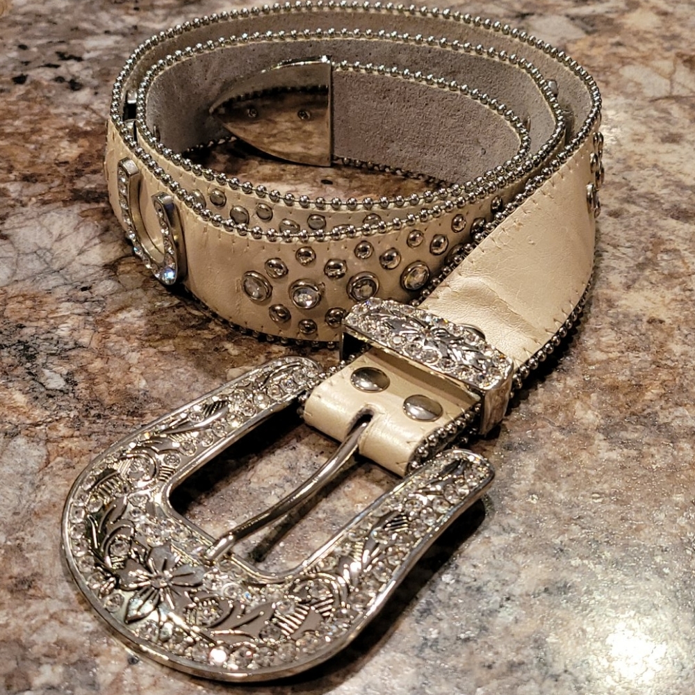 Western cream Rhinestone leather belt 43 inches ML